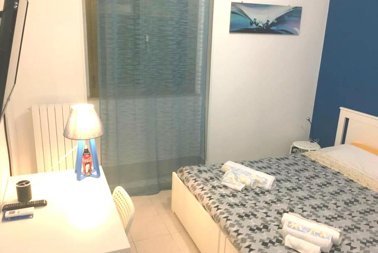 Casa Mazzacane Bari Appartamento Con 2 Camere Da Letto المظهر الخارجي الصورة